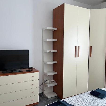 Bilocale Roggia Scagna 7 Apartment มิลาน ภายนอก รูปภาพ