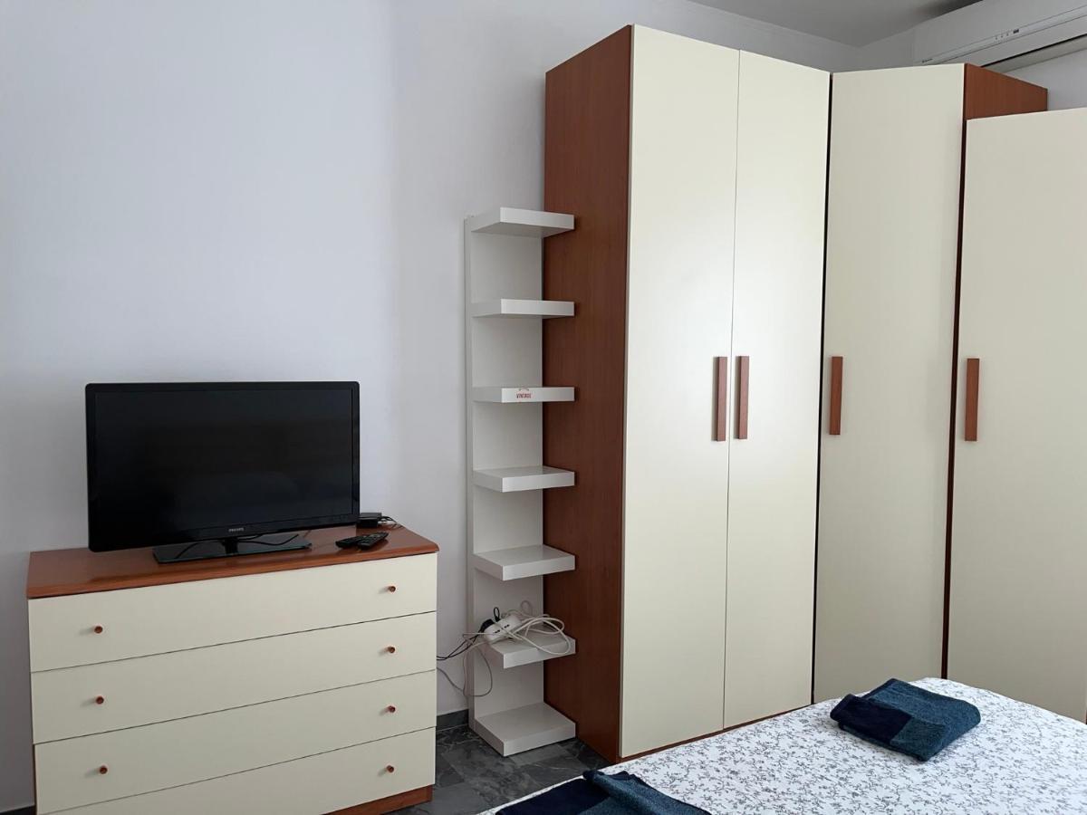 Bilocale Roggia Scagna 7 Apartment มิลาน ภายนอก รูปภาพ